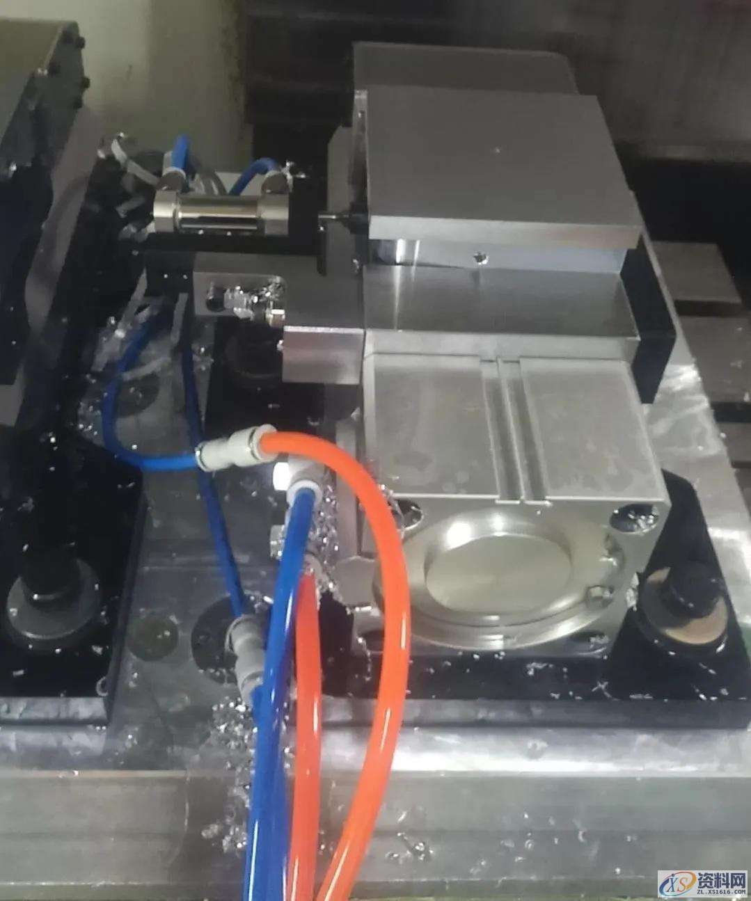 薄壁件加工方案PART 01 如何保证夹具没有铁屑?PART 02 薄壁件平行度保证方法。PART 03 燕尾槽加工方案,第1张 薄壁件加工方案PART 01 如何保证夹具没有铁屑?PART 02 薄壁件平行度保证方法。PART 03 燕尾槽加工方案,第1张