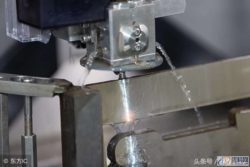 模具设计工件加工工艺:线割排位,注意细节就这么简单排位带有直边的线割料排位对于镶件料为硬模的线割排位对于有三边为直角镶件的镶件排位(软模)对于镶件料为硬模的线割排位:,加工,设计培训,第3张 模具设计工件加工工艺:线割排位,注意细节就这么简单排位带有直边的线割料排位对于镶件料为硬模的线割排位对于有三边为直角镶件的镶件排位(软模)对于镶件料为硬模的线割排位:,模具设计工件加工工艺:线割排位,注意细节就这么简单,加工,设计培训,第3张