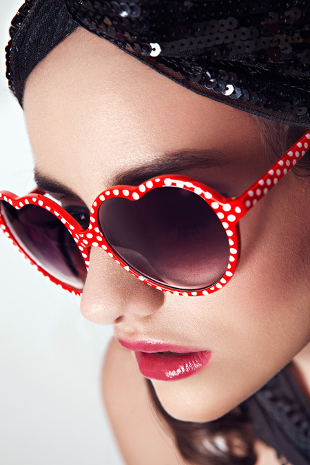 Photoshop精修带眼镜的人像教程(图文教程),Photoshop精修带眼镜的人像教程,产品,选择,这个,第1张